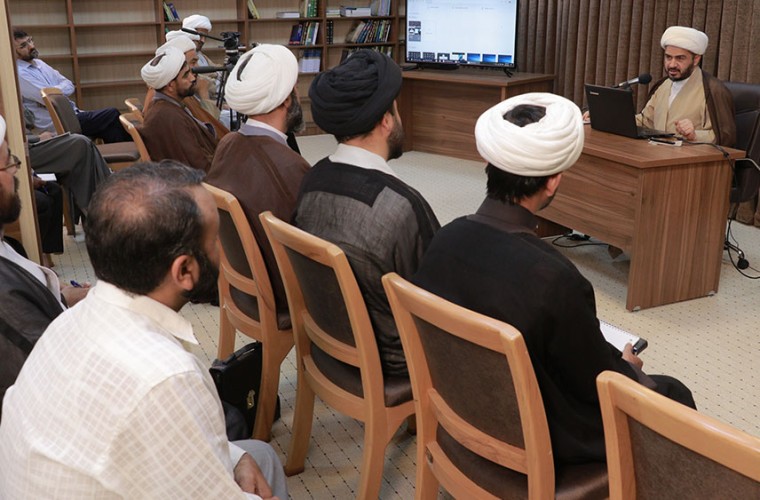 انطلاق فعاليات الدورة الـ ٧٢ في التربية الفكرية والتأهيل العقدي لأكثر من ٢٠ طالبا وباحثا من جمهورية باكستان الإسلامية