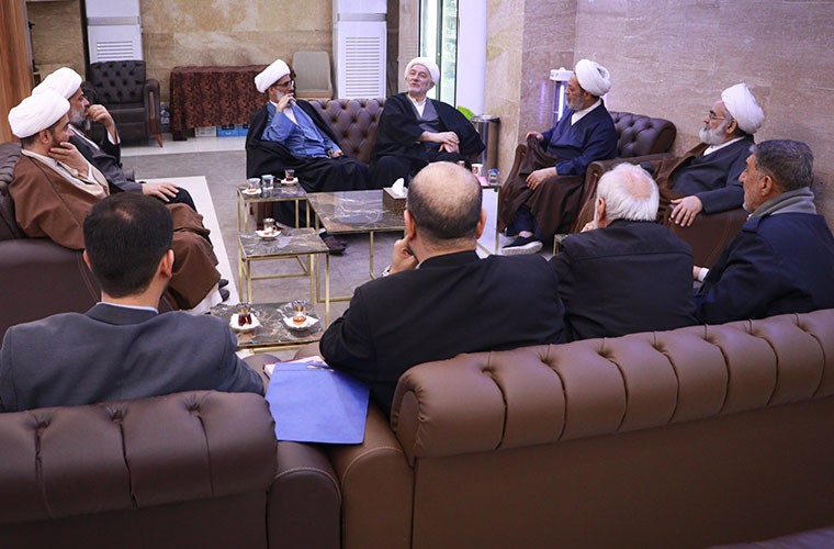 ممثل المرجعية الدينية في طهران يزور المؤسسة في كربلاء المقدسة